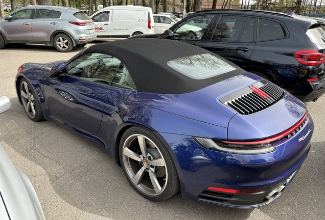 Porsche 992 Carrera 4S Cabriolet