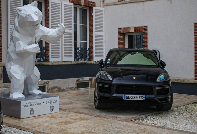 Porsche Cayenne Coupé Turbo S E-Hybrid