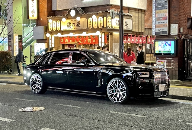 Rolls-Royce Phantom VIII EWB Mansory