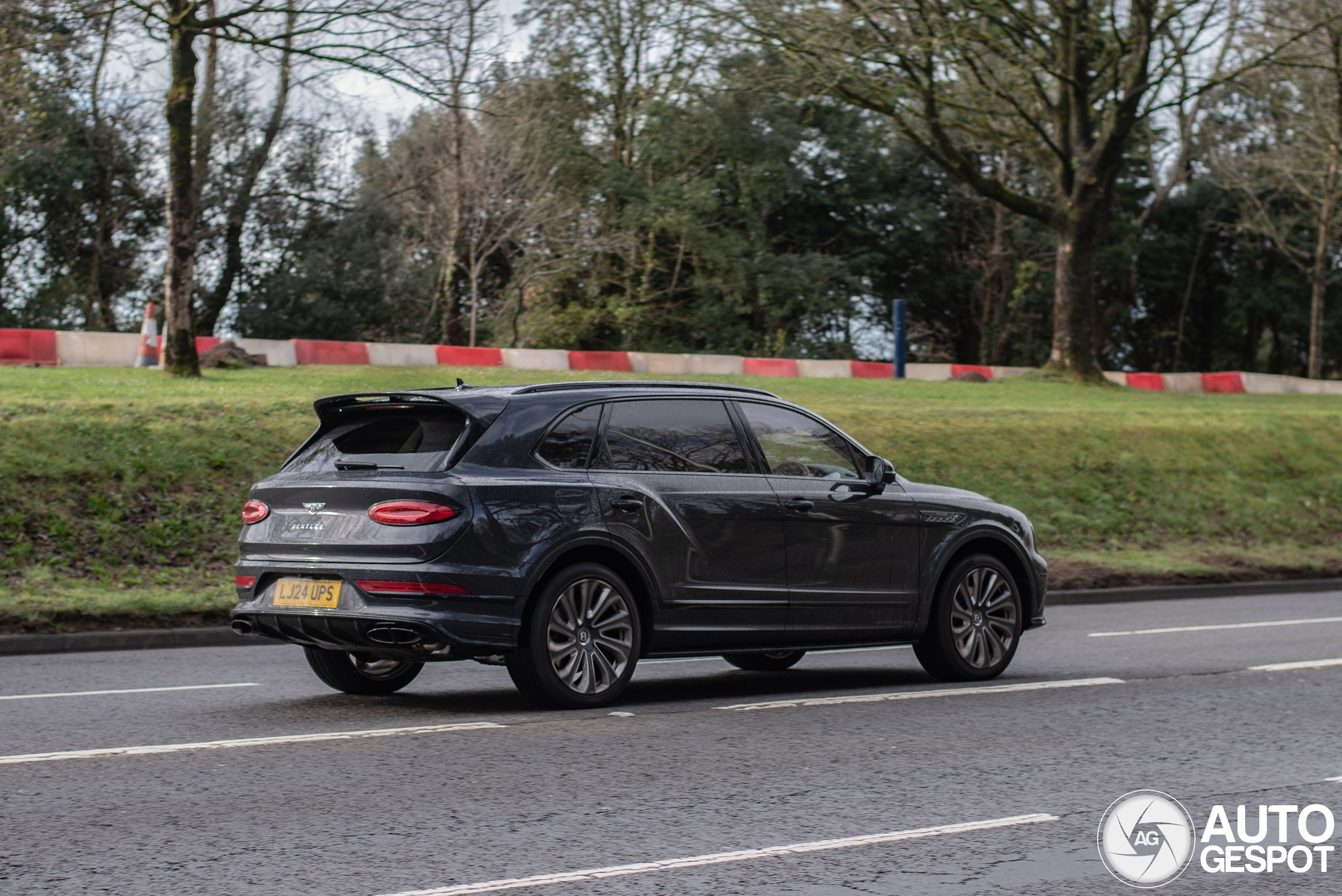 Bentley Bentayga EWB Mulliner