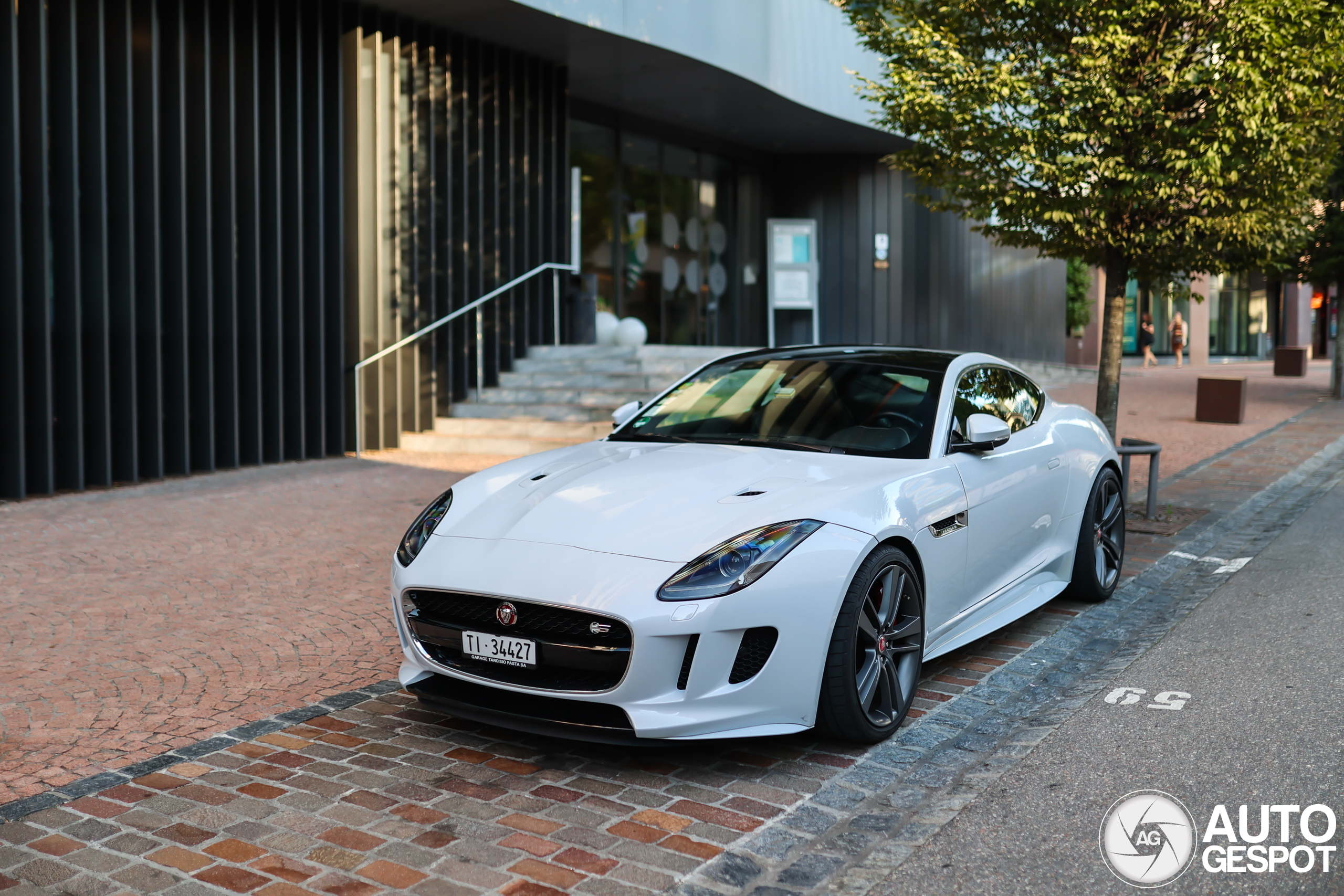 Jaguar F-TYPE S AWD Coupé British Design Edition