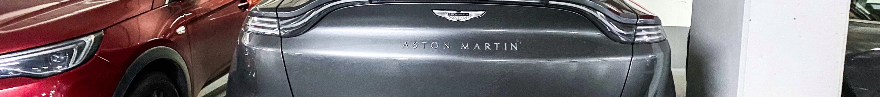 Aston Martin DBX