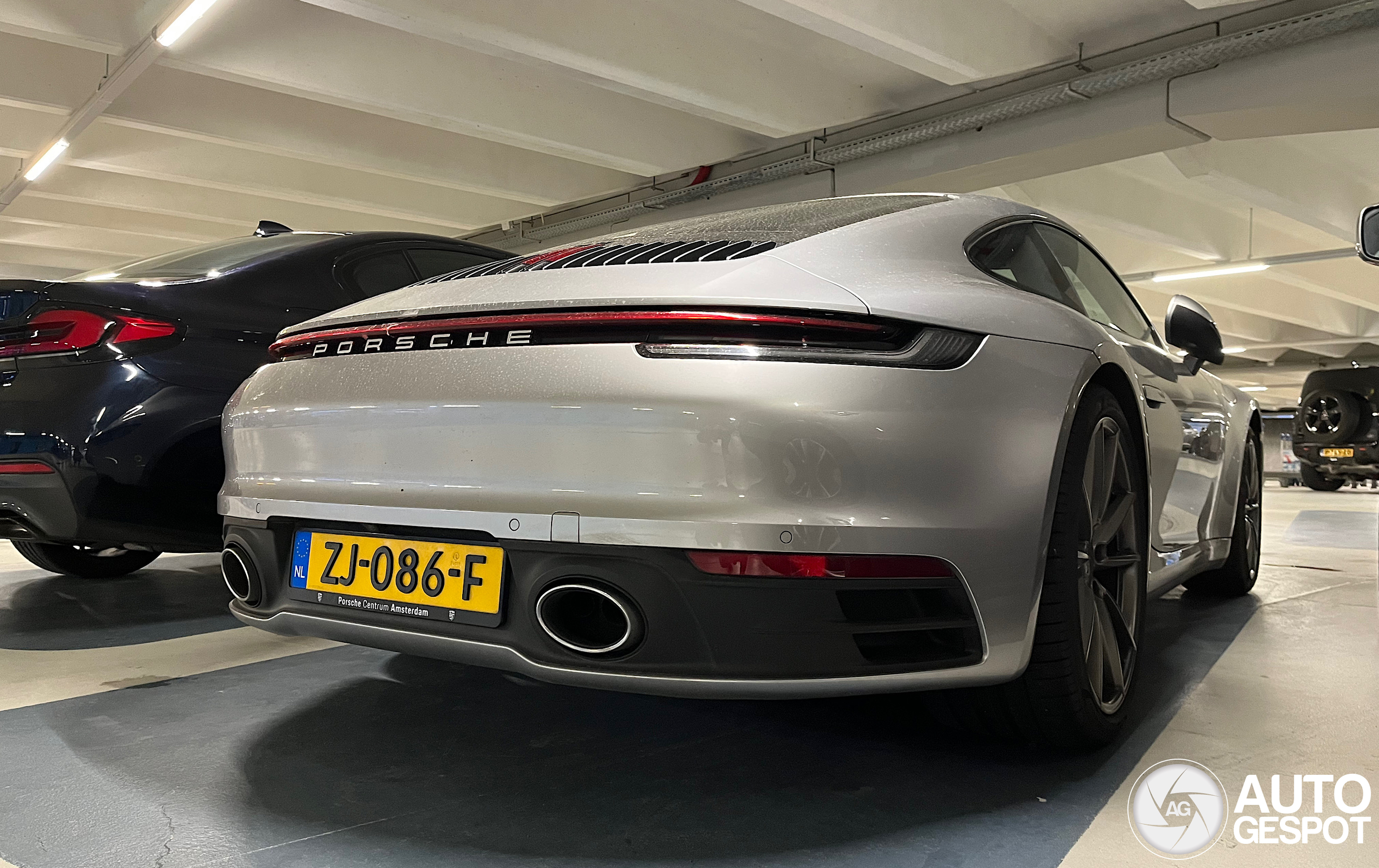 Porsche 992 Carrera 4S