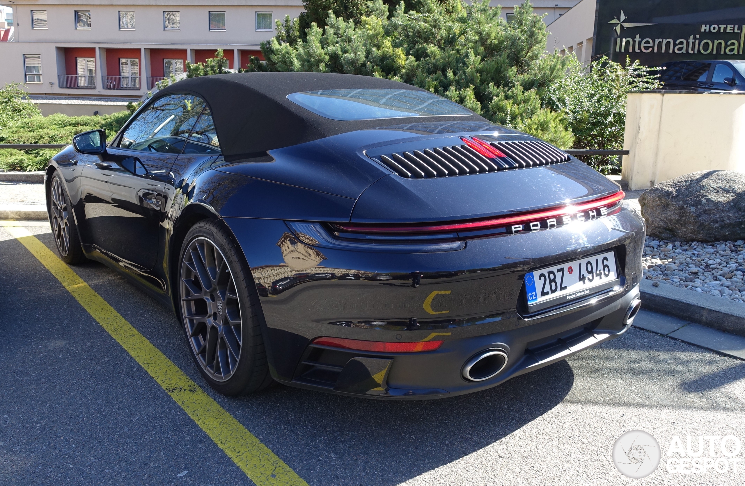 Porsche 992 Carrera 4S Cabriolet