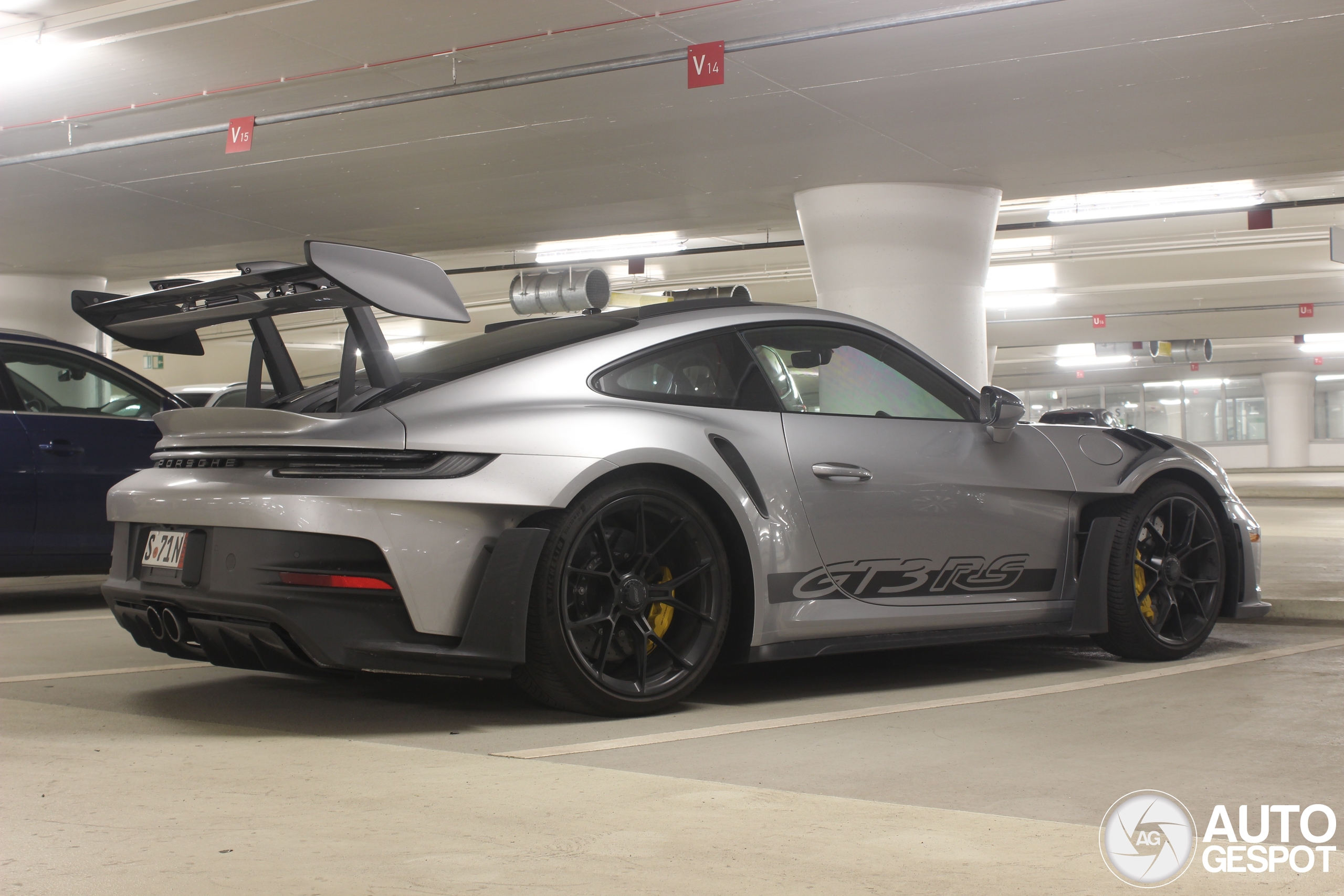 Porsche 992 GT3 RS Weissach Package