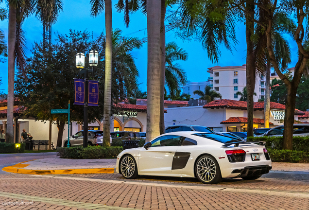 Audi R8 V10 Plus 2015