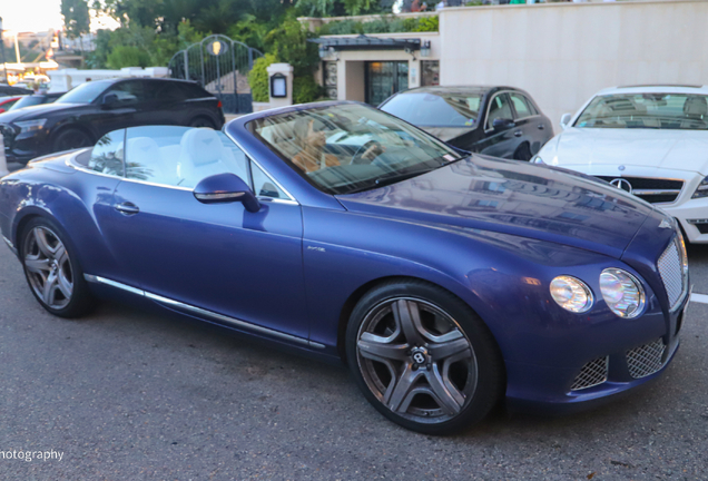 Bentley Continental GTC 2012