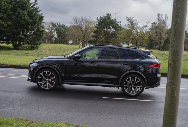 Jaguar F-PACE SVR