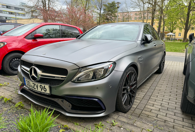 Mercedes-AMG C 63 S W205