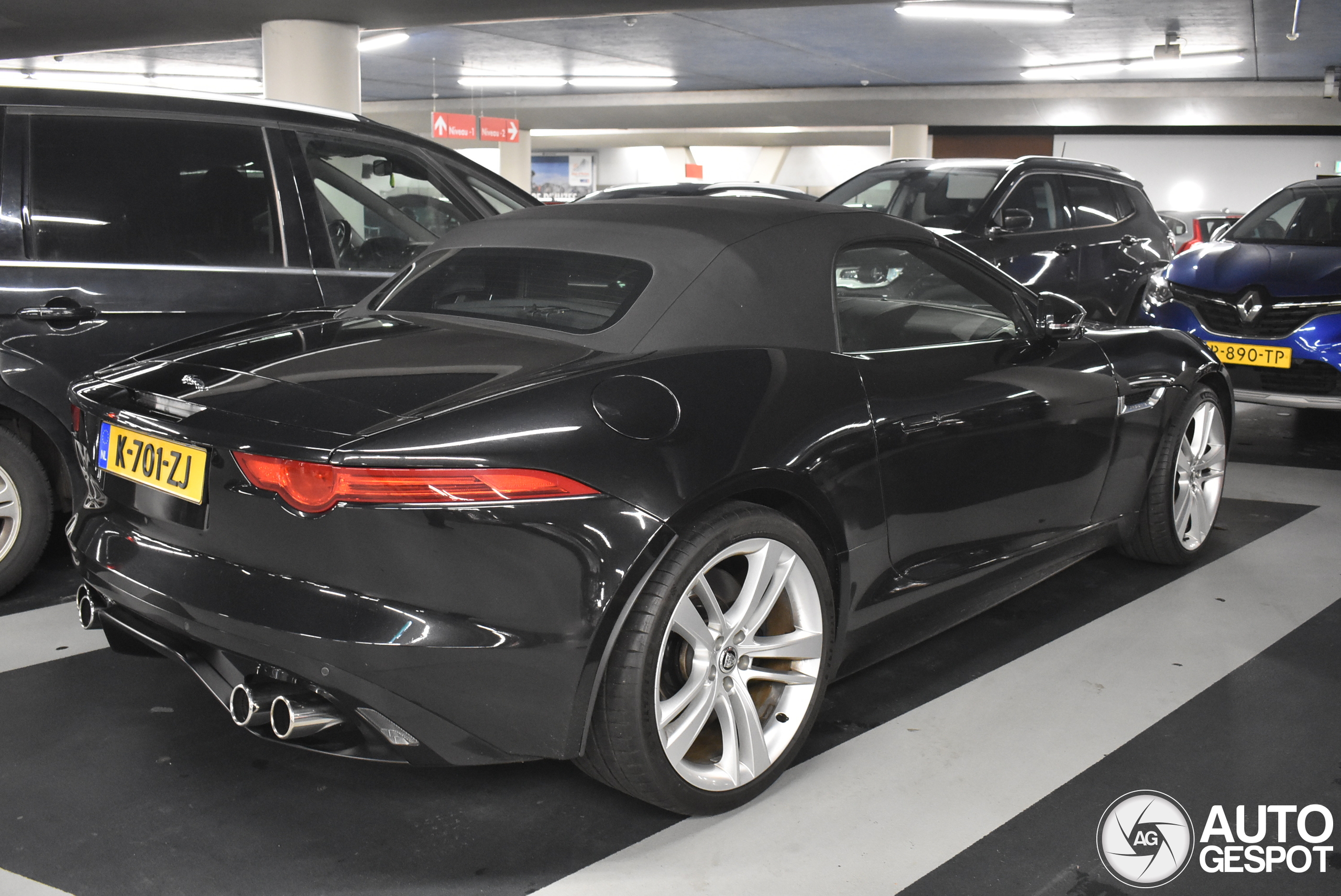 Jaguar F-TYPE S V8 Convertible