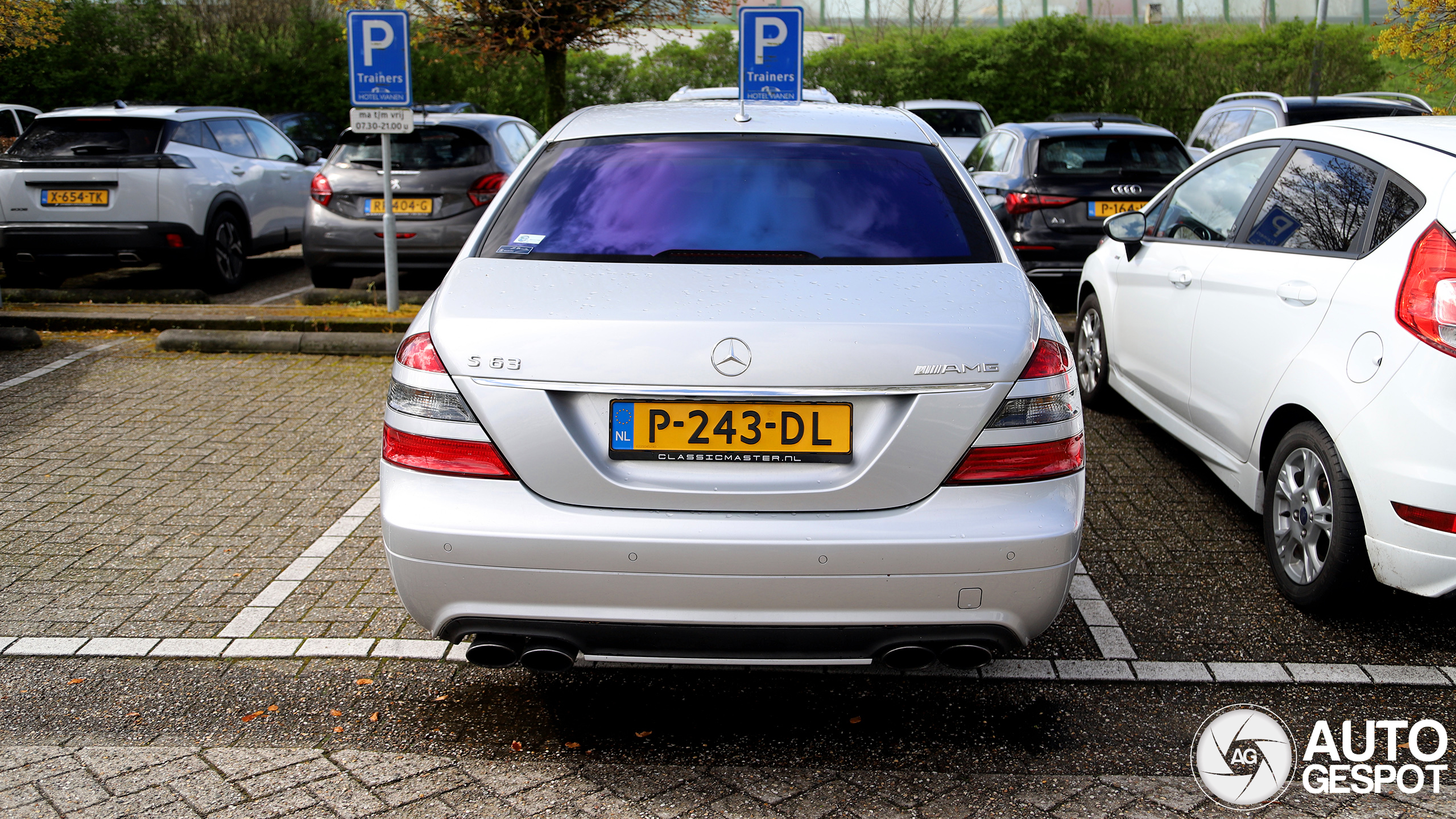 Mercedes-Benz S 63 AMG W221