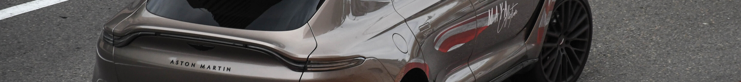 Aston Martin DBX
