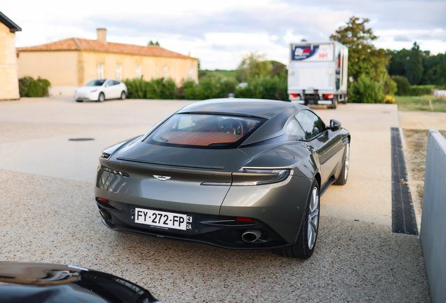 Aston Martin DB11