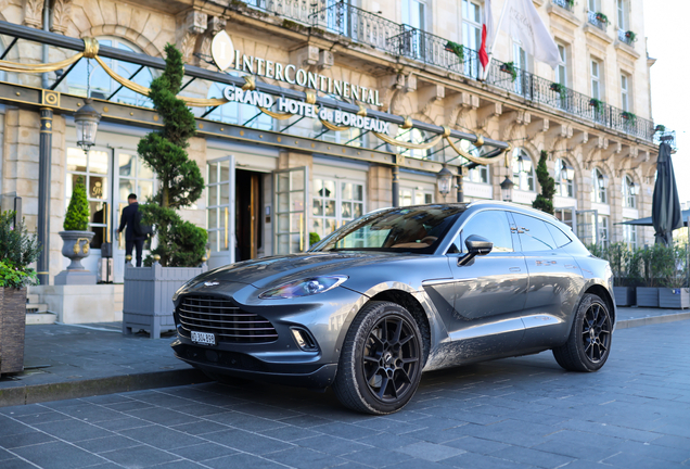 Aston Martin DBX