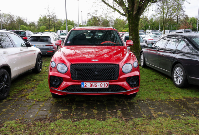 Bentley Bentayga Hybrid 2021