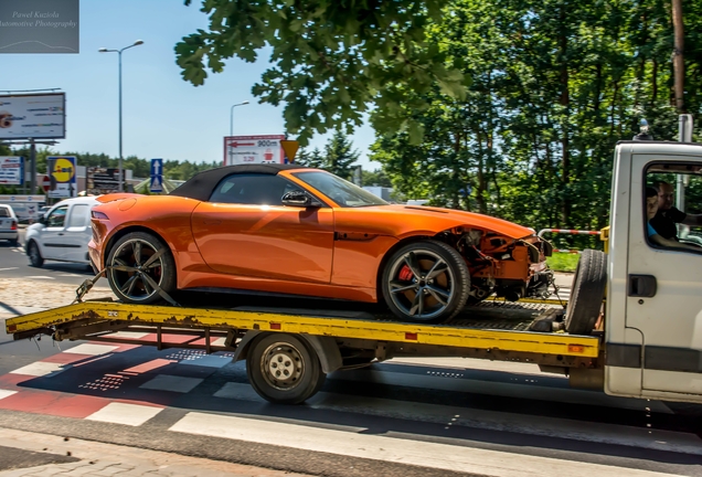 Jaguar F-TYPE R Convertible 2017