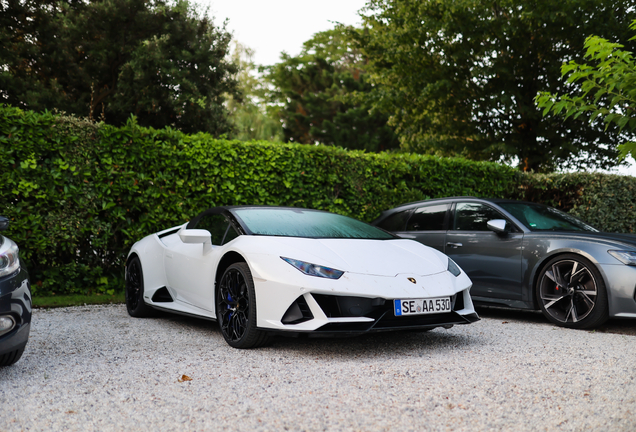 Lamborghini Huracán LP640-4 EVO Spyder