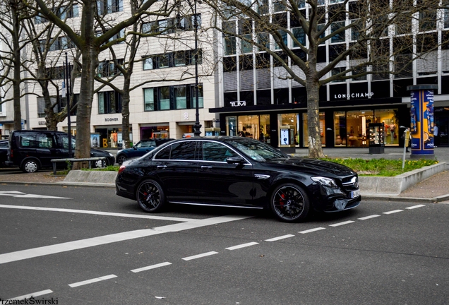 Mercedes-AMG E 63 S W213