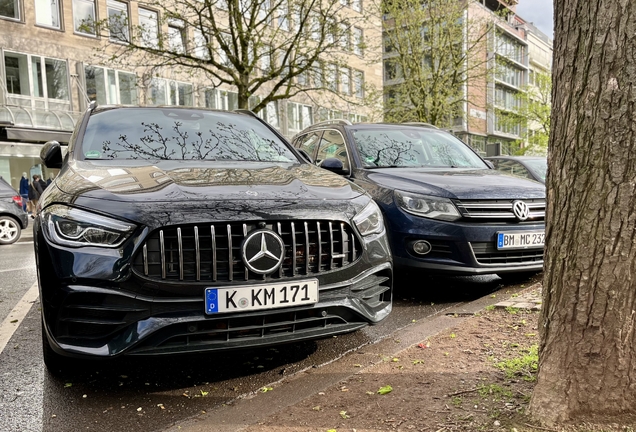 Mercedes-AMG GLA 45 S 4MATIC+ H247