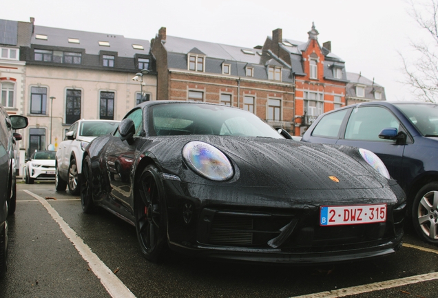 Porsche 992 Carrera 4 GTS Cabriolet