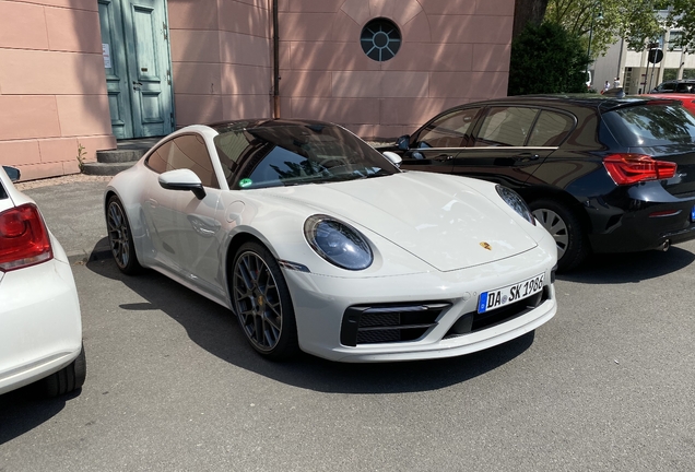 Porsche 992 Carrera 4S