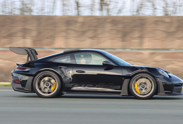 Porsche 992 GT3 RS Weissach Package