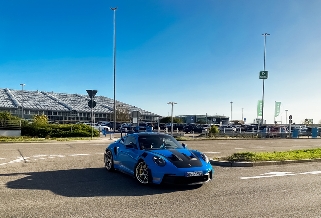 Porsche 992 GT3 RS Weissach Package