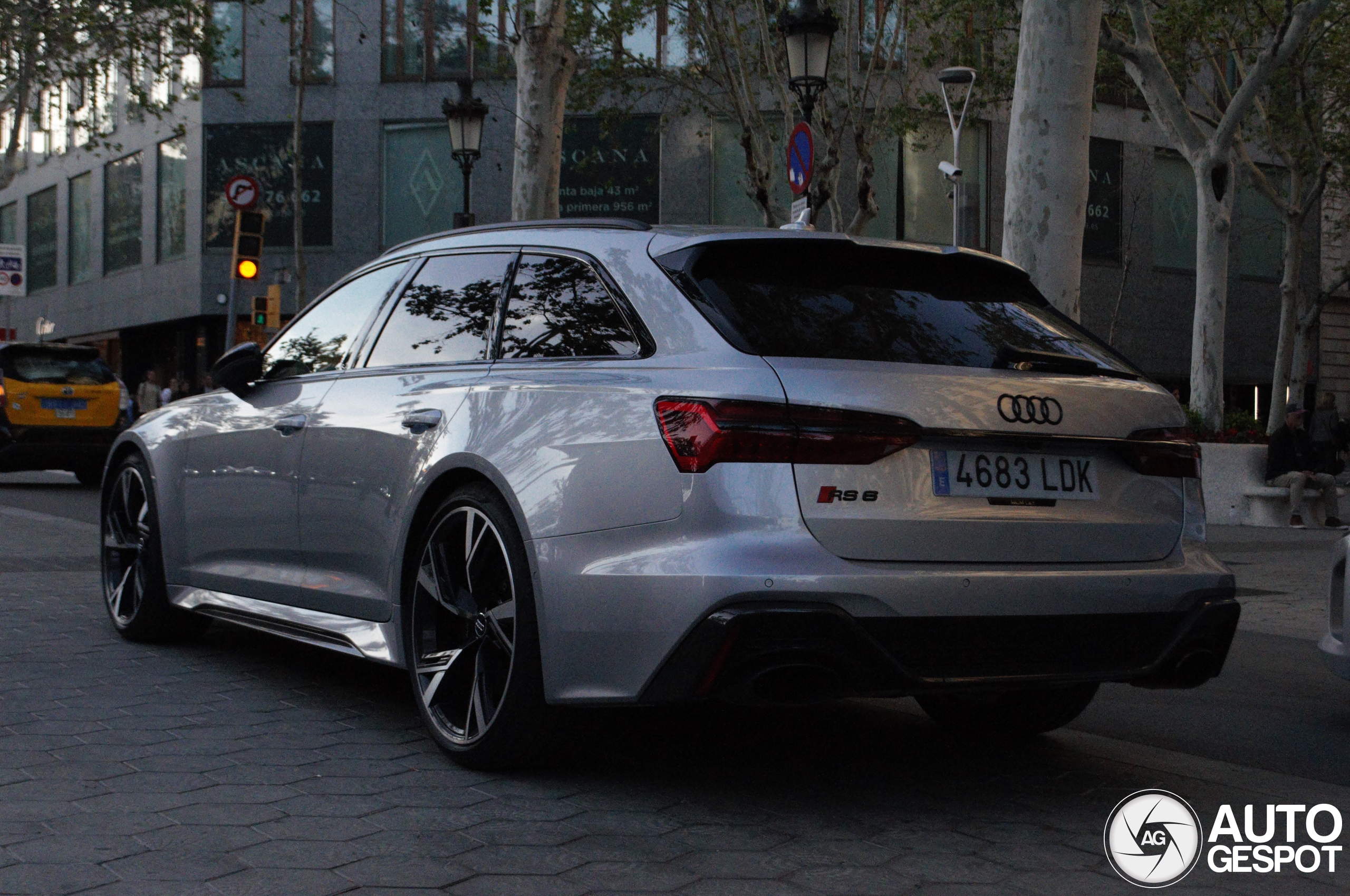 Audi RS6 Avant C8