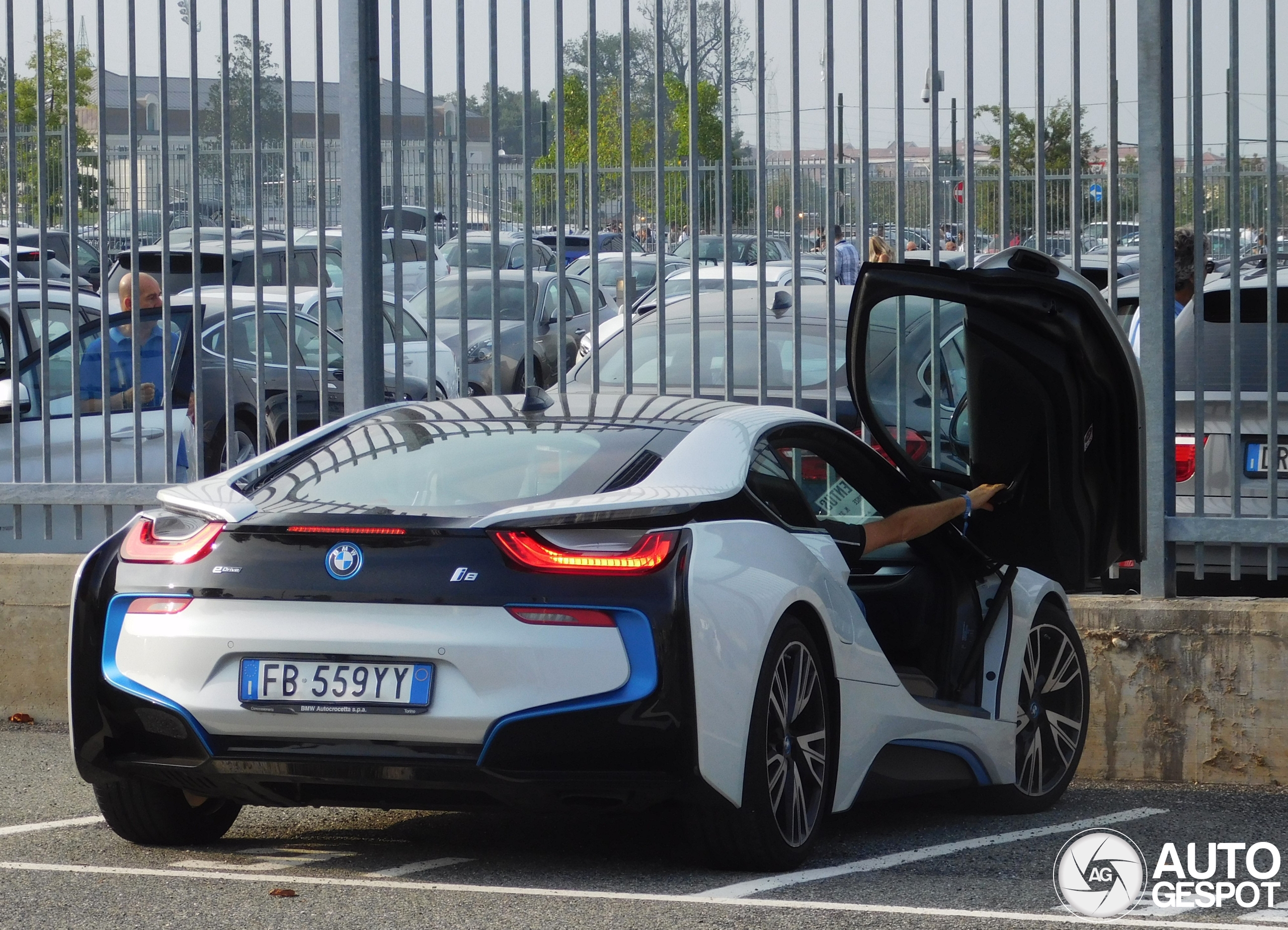 BMW i8