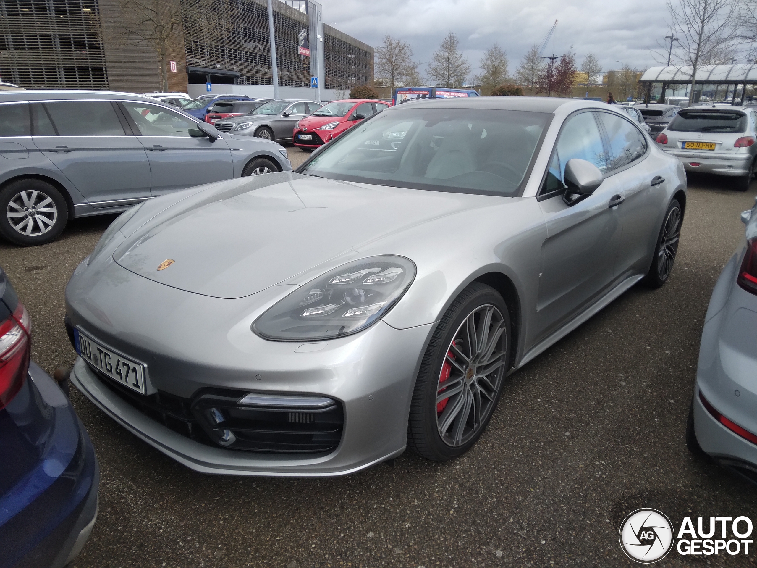 Porsche 971 Panamera Turbo