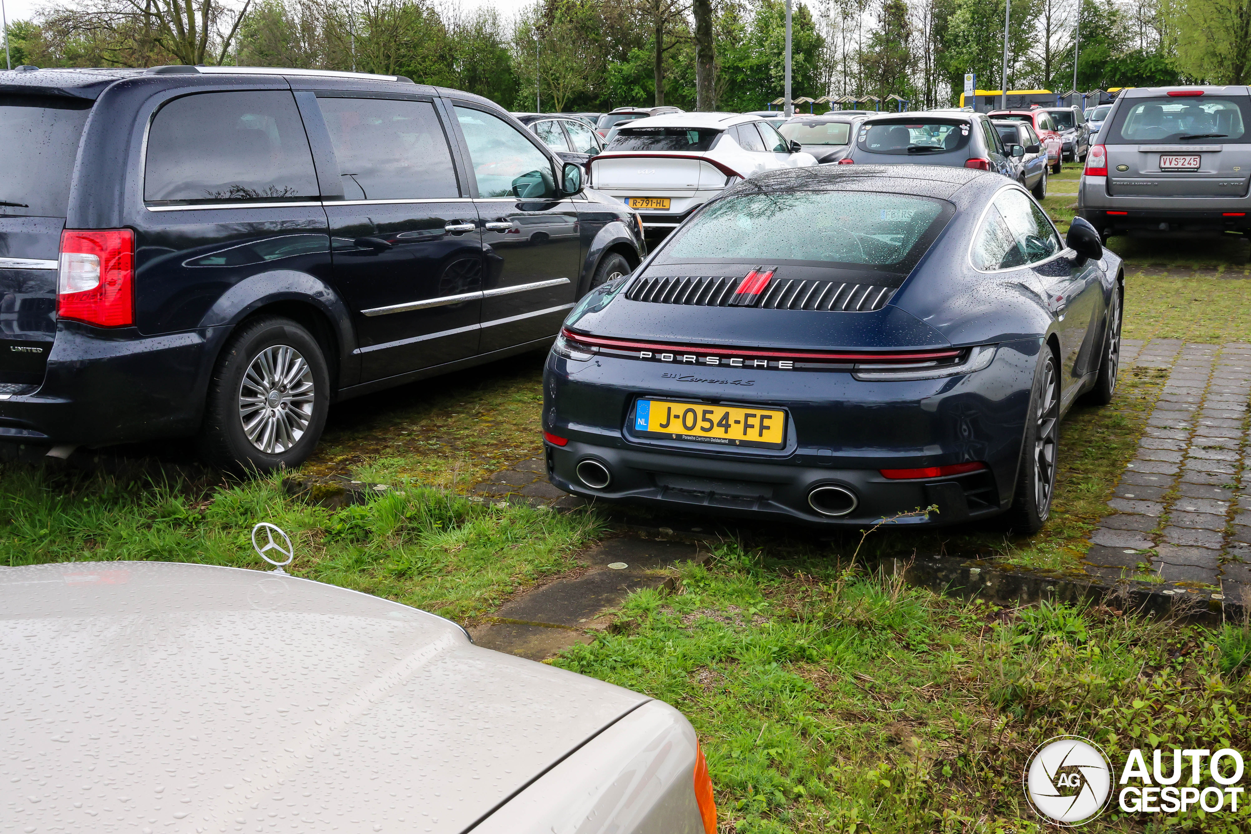 Porsche 992 Carrera 4S