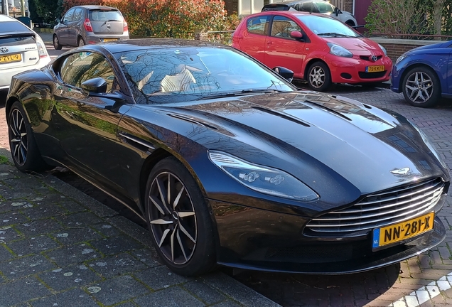 Aston Martin DB11