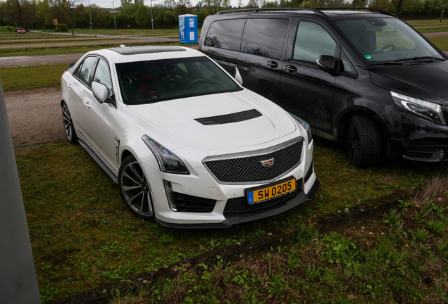 Cadillac CTS-V 2015