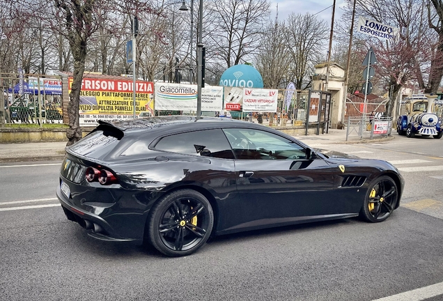 Ferrari GTC4Lusso