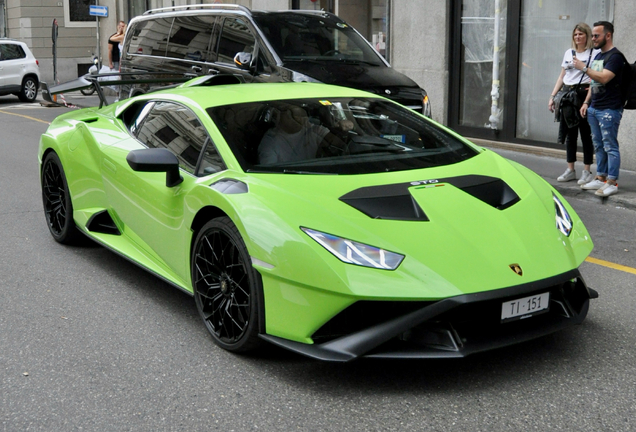 Lamborghini Huracán LP640-2 STO