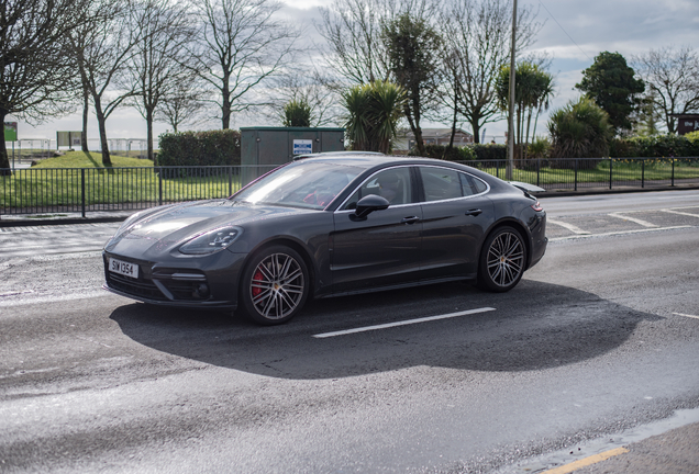 Porsche 971 Panamera Turbo