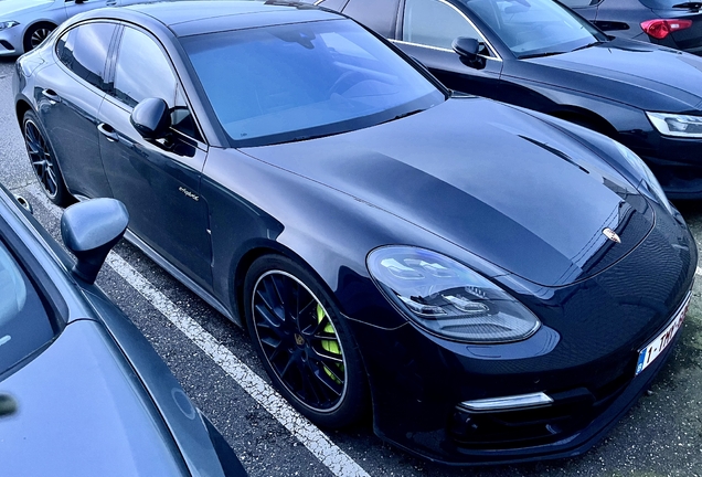 Porsche 971 Panamera Turbo S E-Hybrid