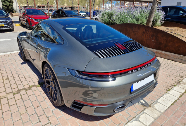 Porsche 992 Carrera 4S