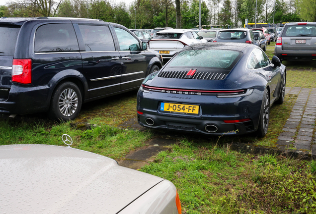 Porsche 992 Carrera 4S