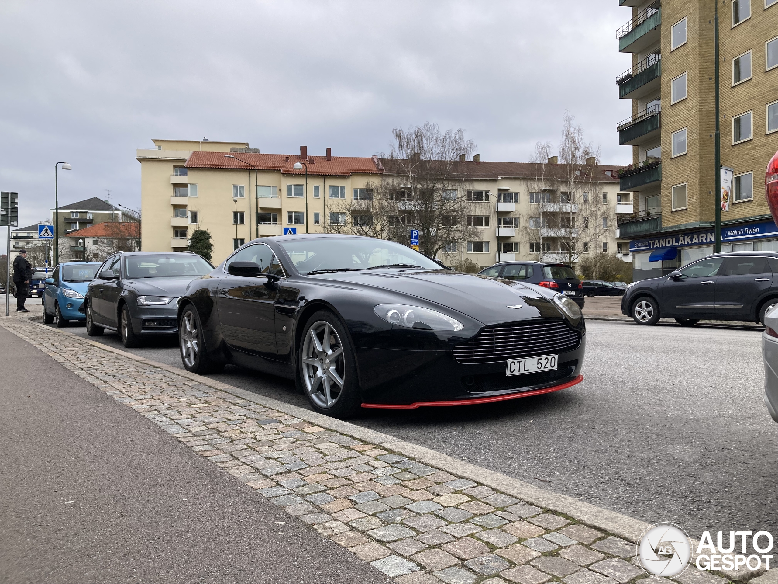 Aston Martin V8 Vantage