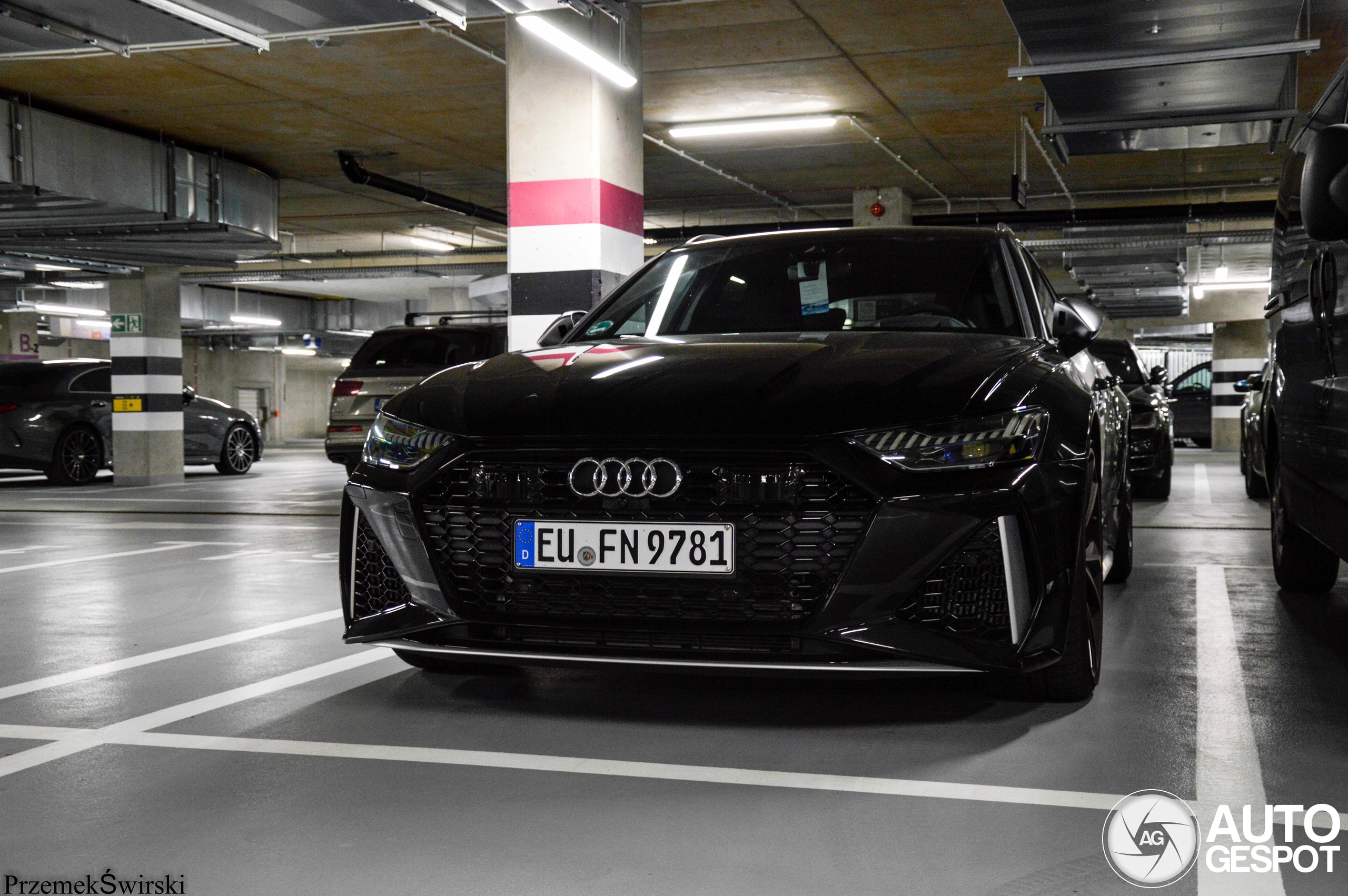 Audi RS6 Avant C8