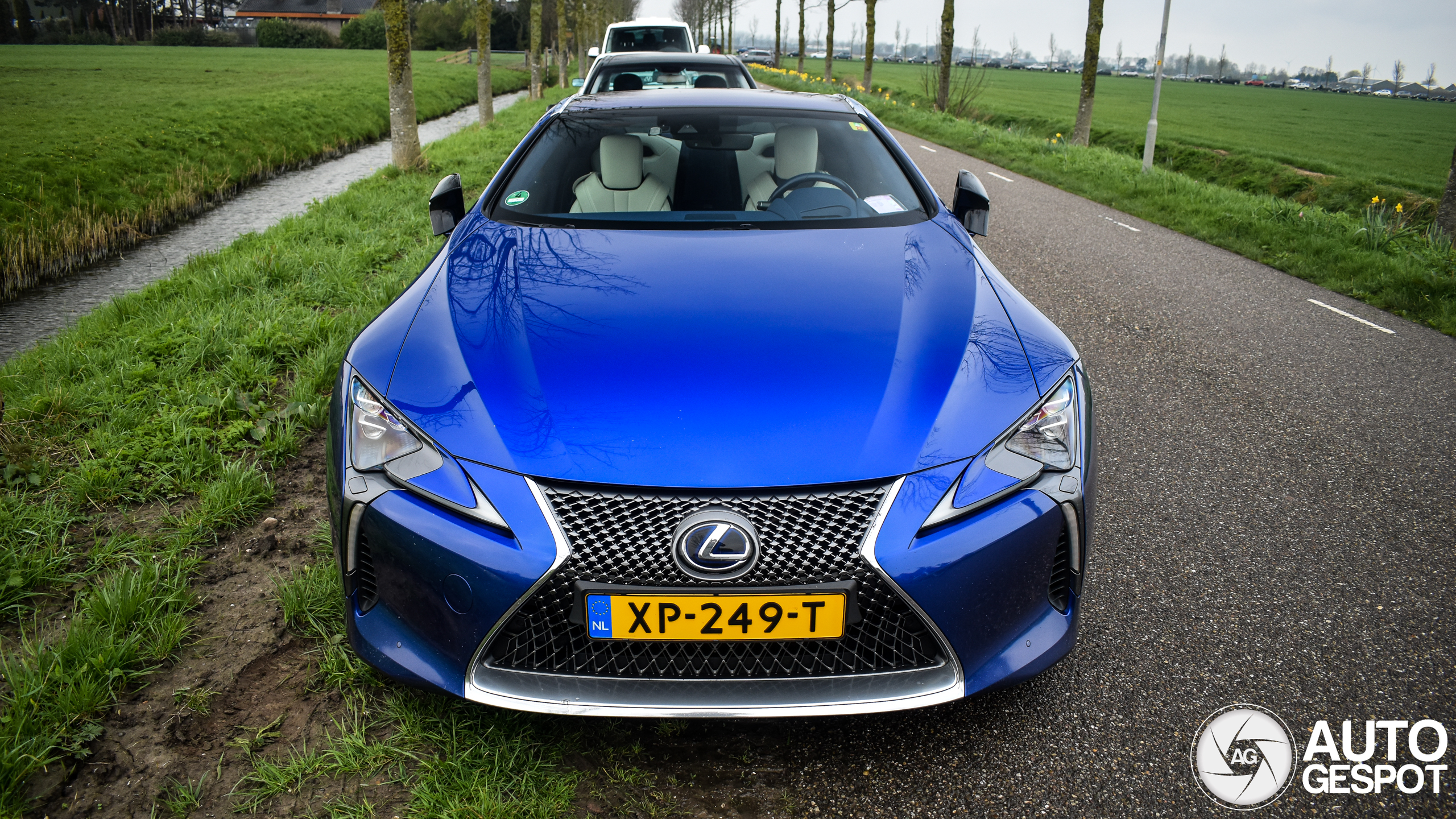 Lexus LC 500h Structural Blue Edition