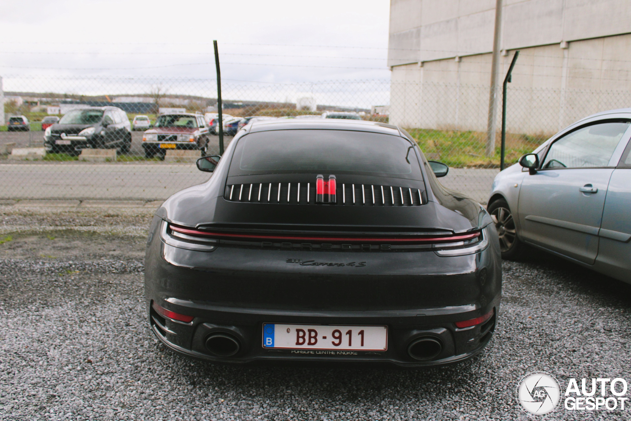 Porsche 992 Carrera 4S