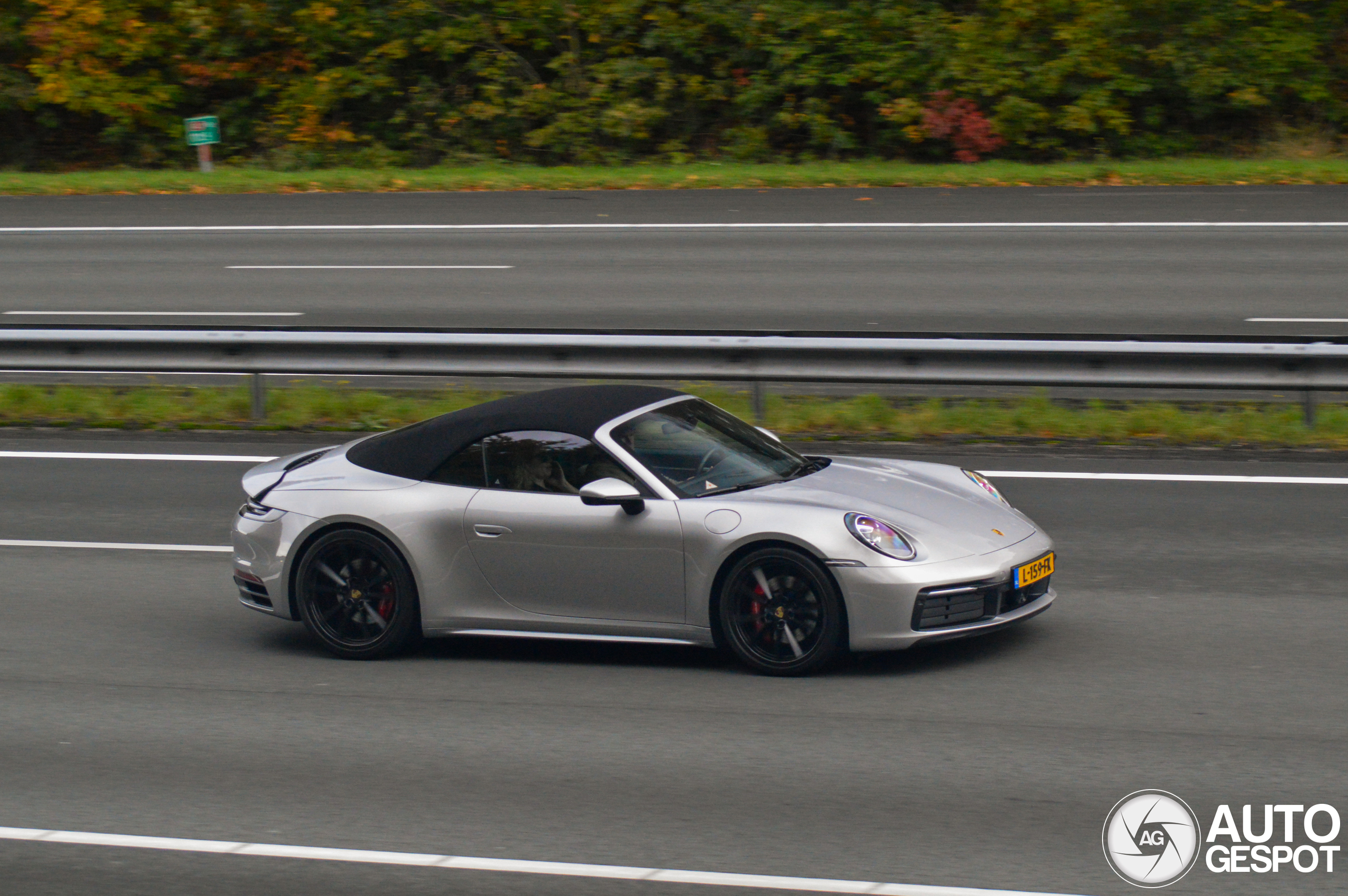 Porsche 992 Carrera 4S Cabriolet