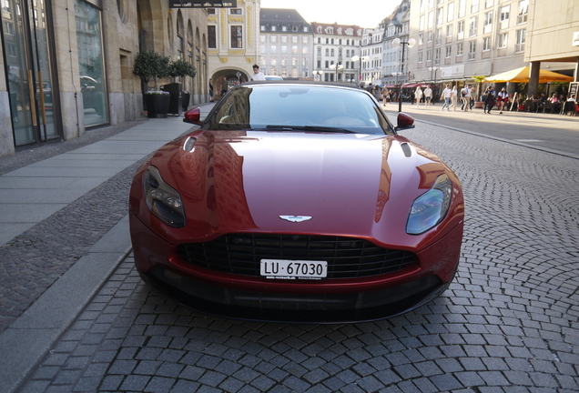 Aston Martin DB11 V8 Volante