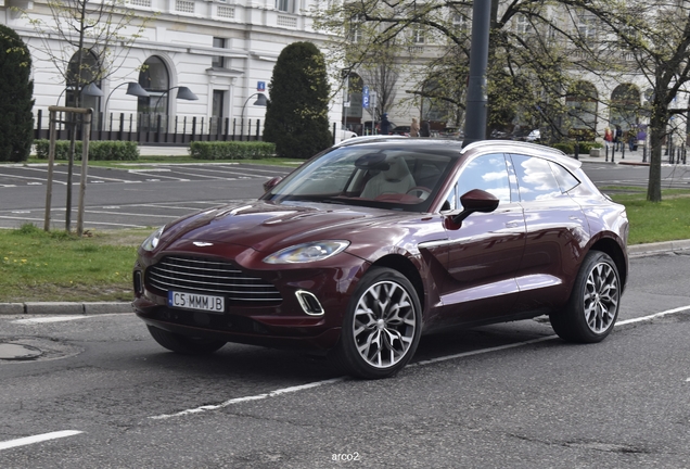 Aston Martin DBX