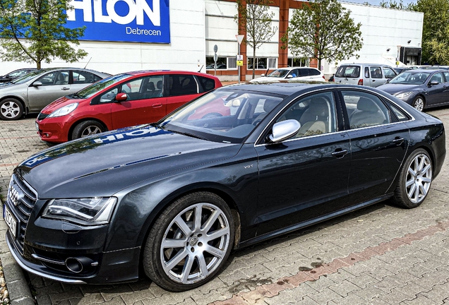 Audi S8 D4