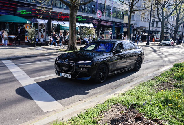 BMW M760e xDrive