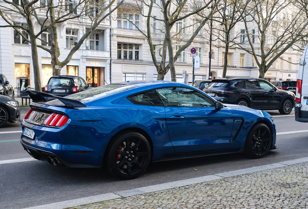 Ford Mustang Shelby GT350R 2015