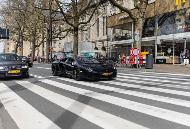 Lamborghini Aventador LP700-4